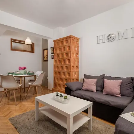 Laura Ika-lovran 80 M2 With Private 100 M2 Garden Hot Tub Free Parking Apartment Opric