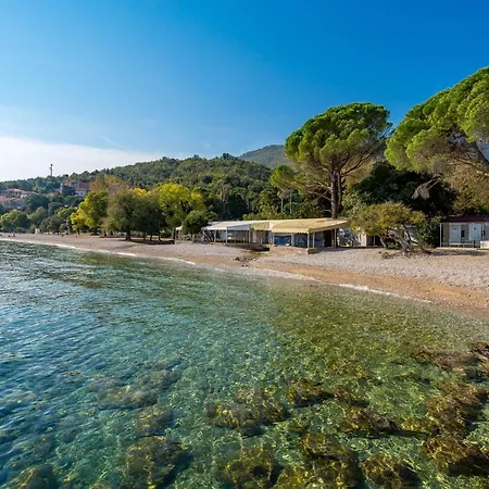 Laura Ika-lovran 80 M2 With Private 100 M2 Garden Hot Tub Free Parking Apartment Opric