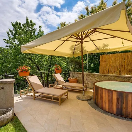 Laura Ika-lovran 80 M2 With Private 100 M2 Garden Hot Tub Free Parking Apartment Opric
