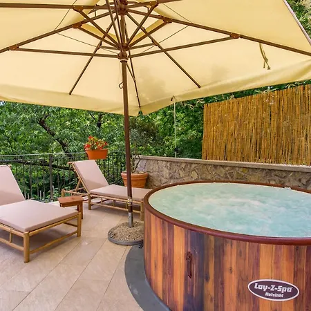 Laura Ika-lovran 80 M2 With Private 100 M2 Garden Hot Tub Free Parking